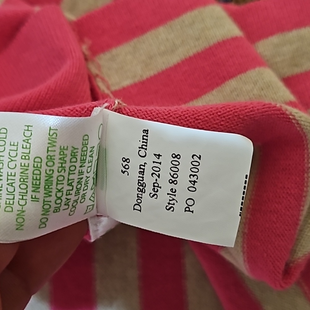 Lilly Pulitzer V-Neck Sweater! Worn Once!! - Picture 7 of 12